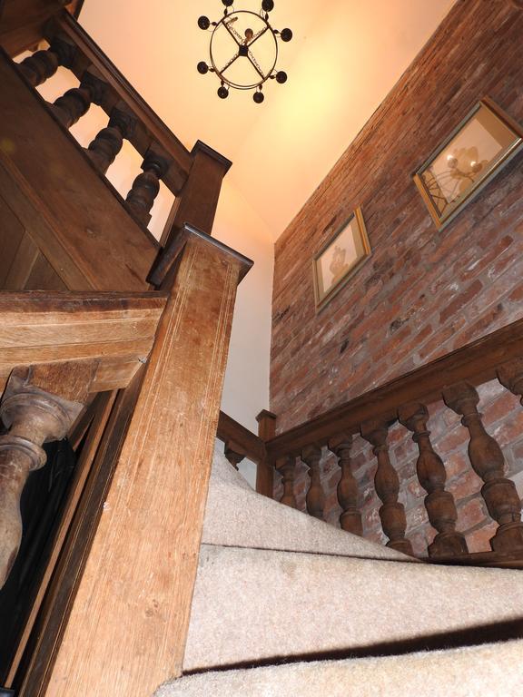 Pillory House Loft Apartment Нантуич Екстериор снимка